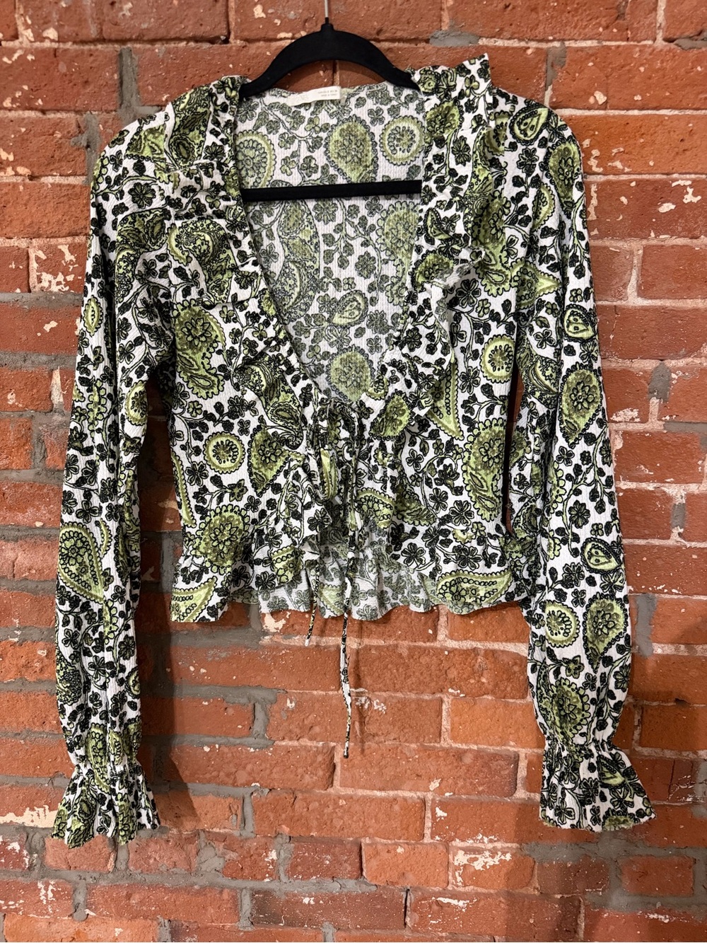 Zara Women’s Green Paisley Tie-Front Blouse